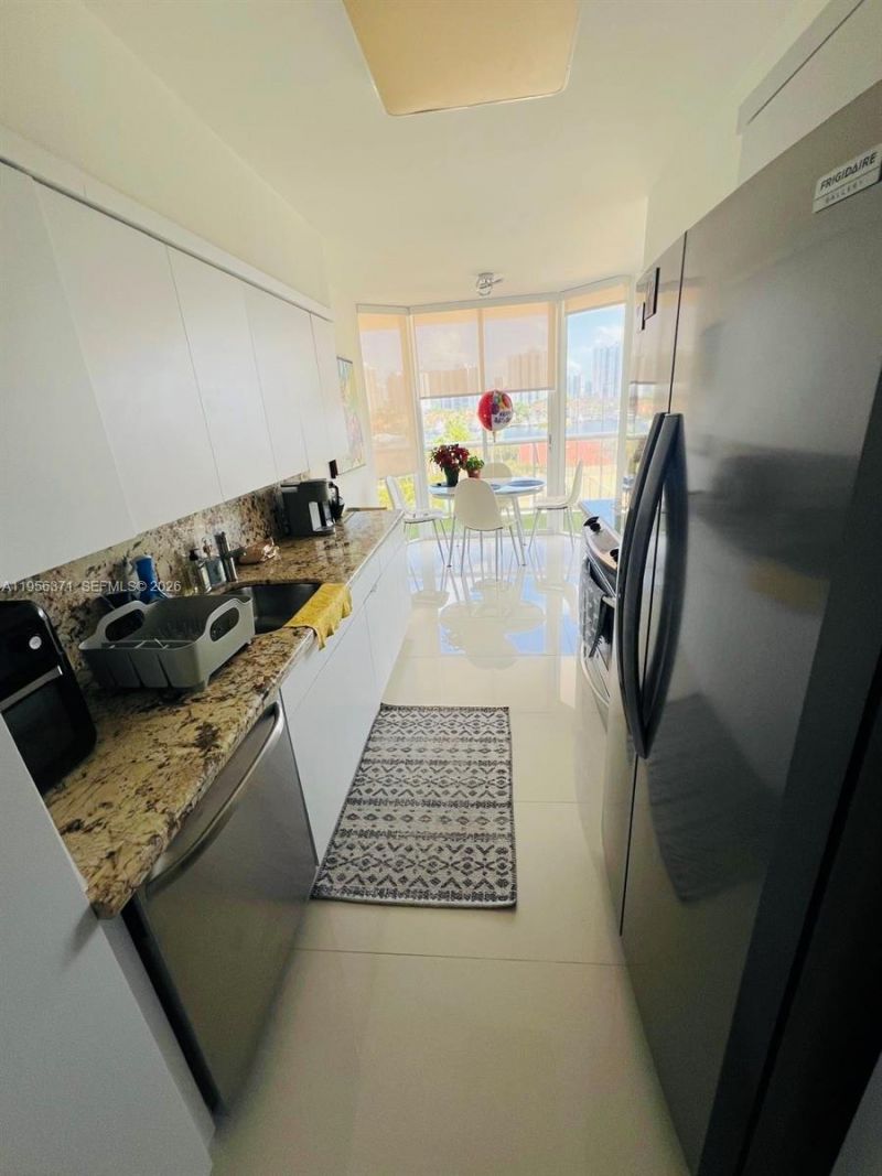 3640 Yacht Club Dr , Unit 609, Aventura, FL 33180 Photo