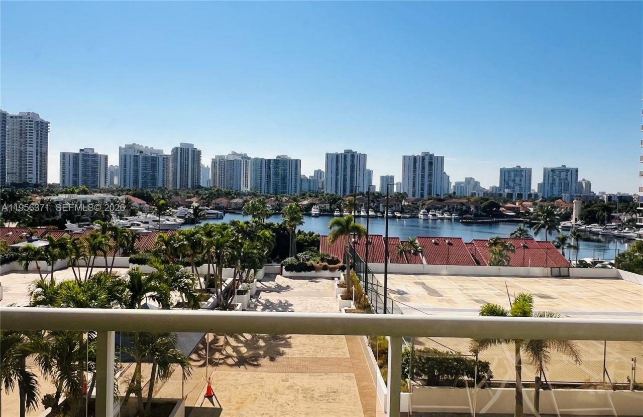 3640 Yacht Club Dr , Unit 609, Aventura, FL 33180 Photo