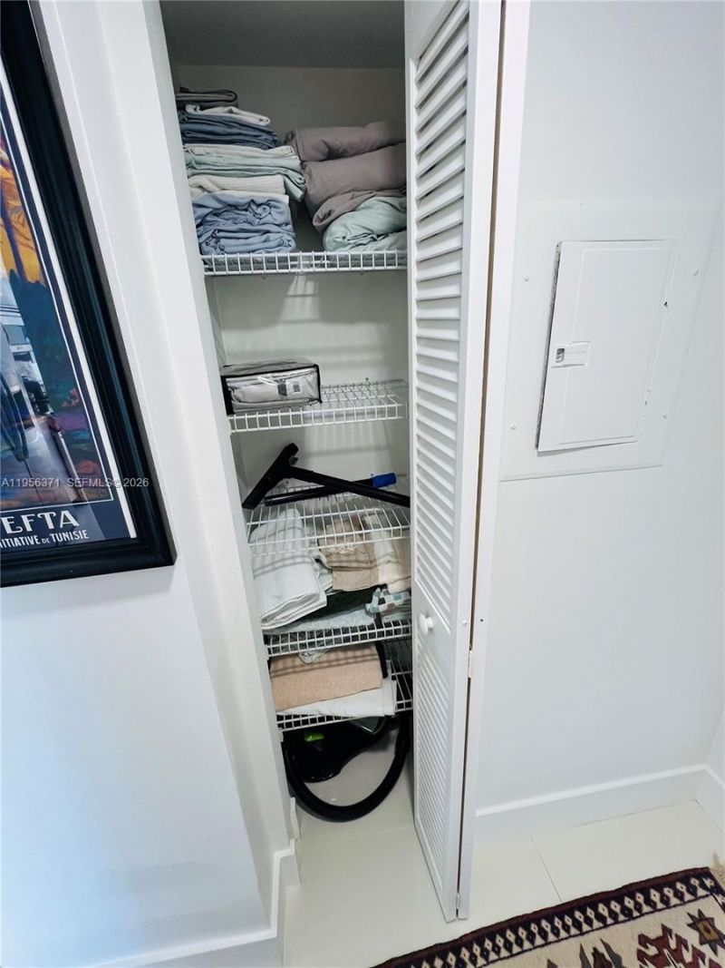 3640 Yacht Club Dr , Unit 609, Aventura, FL 33180 Photo