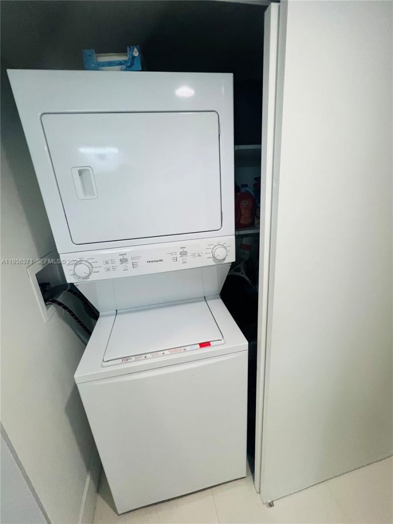 3640 Yacht Club Dr , Unit 609, Aventura, FL 33180 Photo