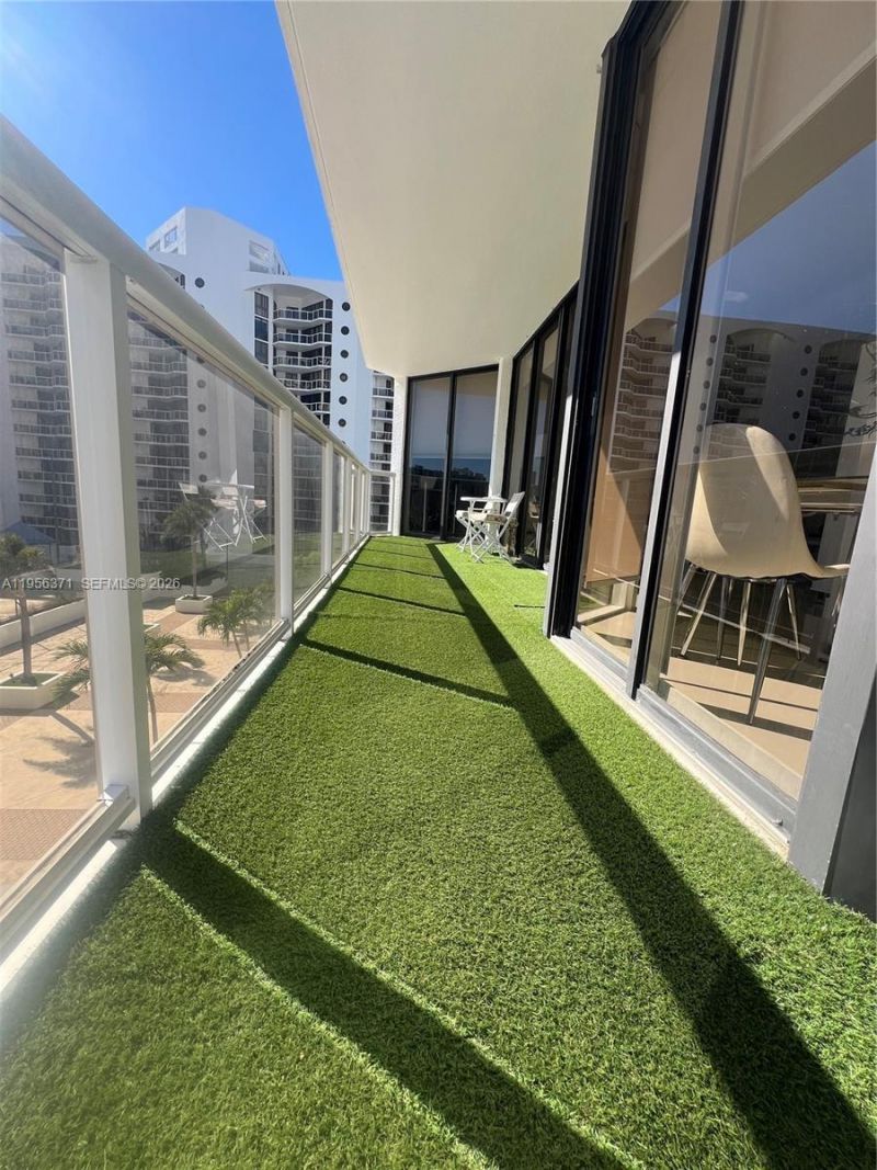 3640 Yacht Club Dr , Unit 609, Aventura, FL 33180 Photo