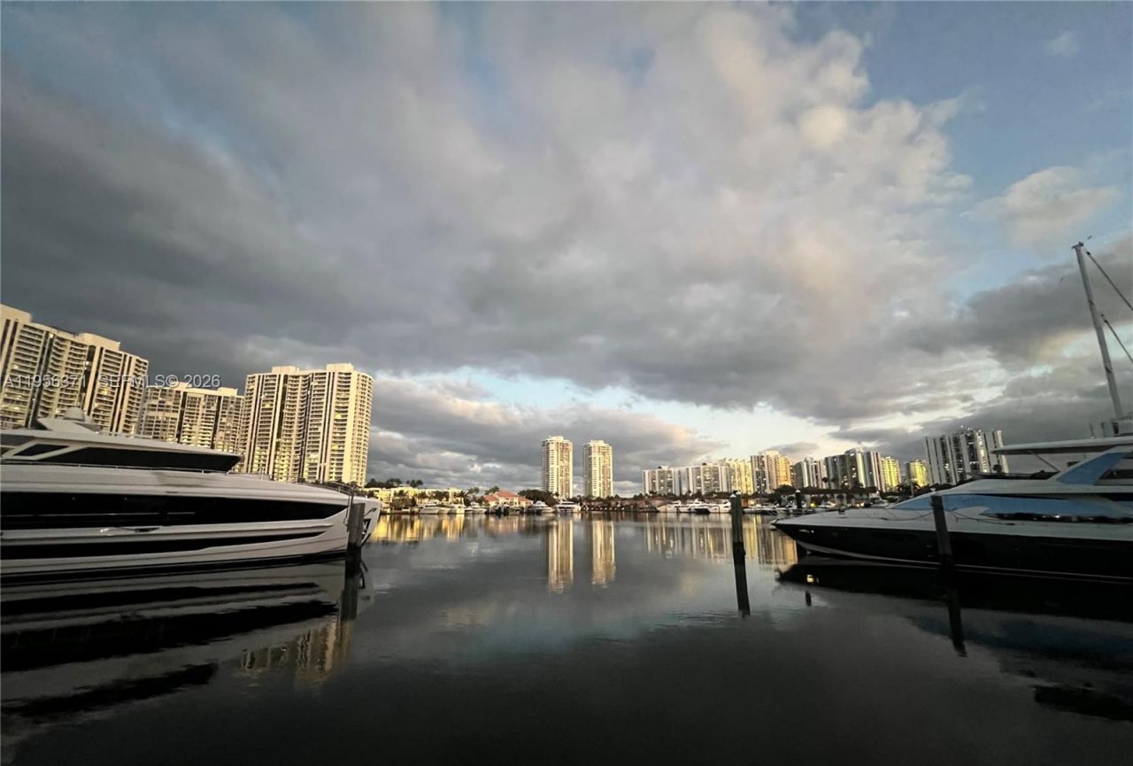 3640 Yacht Club Dr , Unit 609, Aventura, FL 33180 Photo