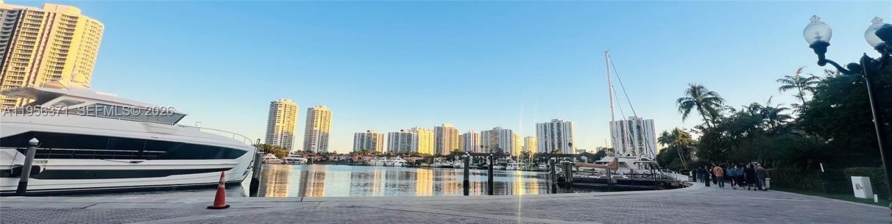 3640 Yacht Club Dr , Unit 609, Aventura, FL 33180 Photo