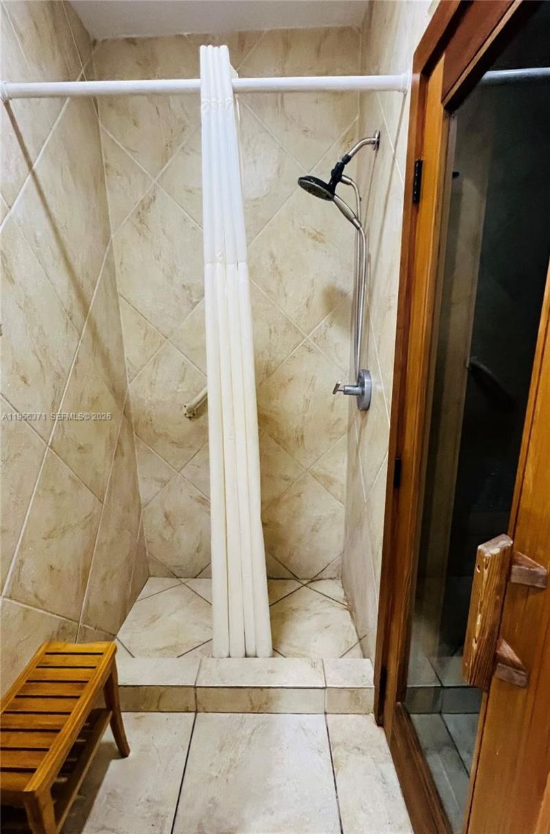 3640 Yacht Club Dr , Unit 609, Aventura, FL 33180 Photo