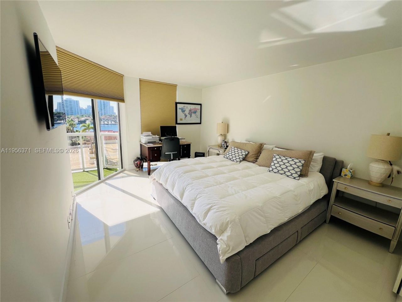 3640 Yacht Club Dr , Unit 609, Aventura, FL 33180 Photo