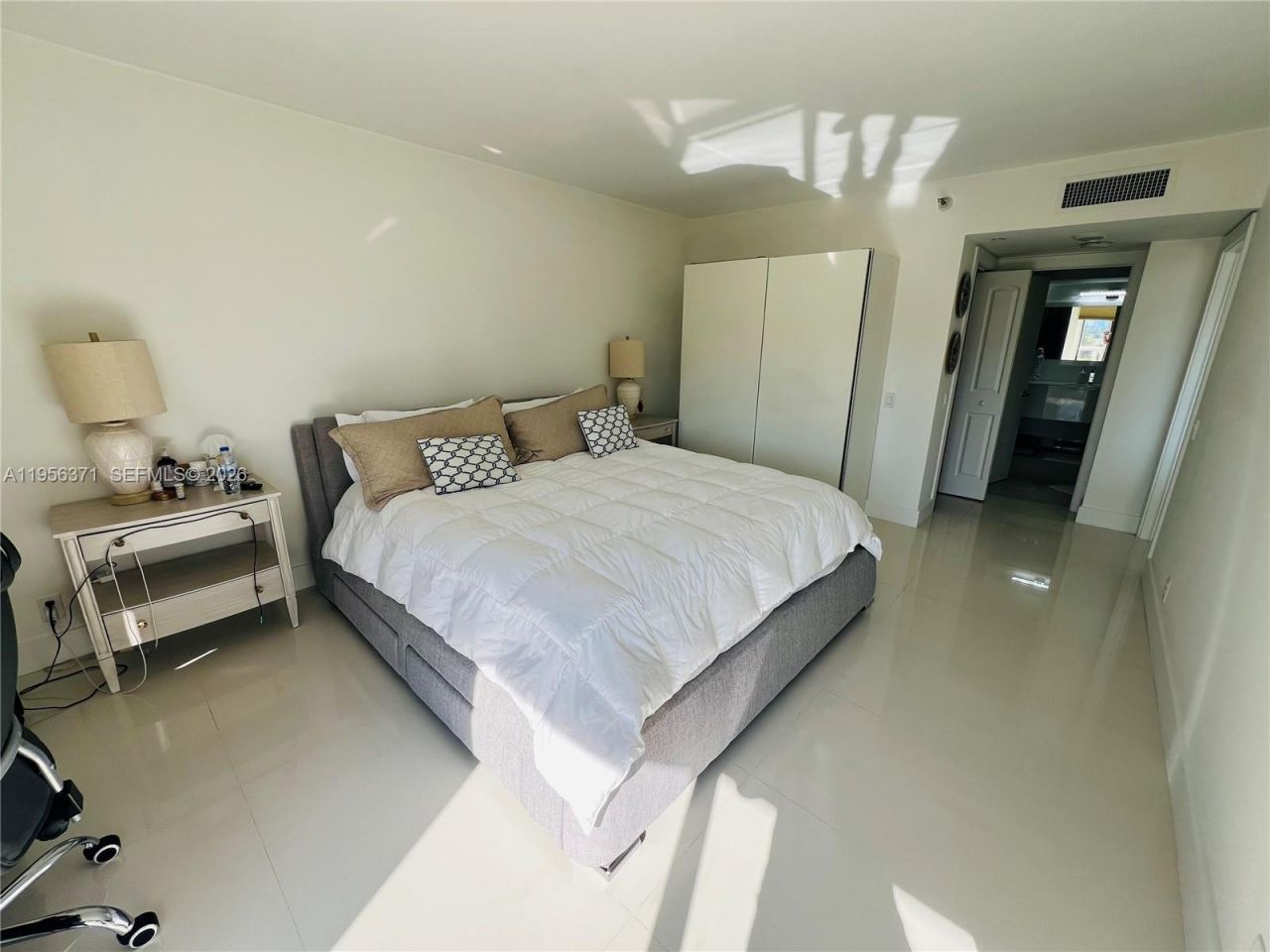 3640 Yacht Club Dr , Unit 609, Aventura, FL 33180 Photo