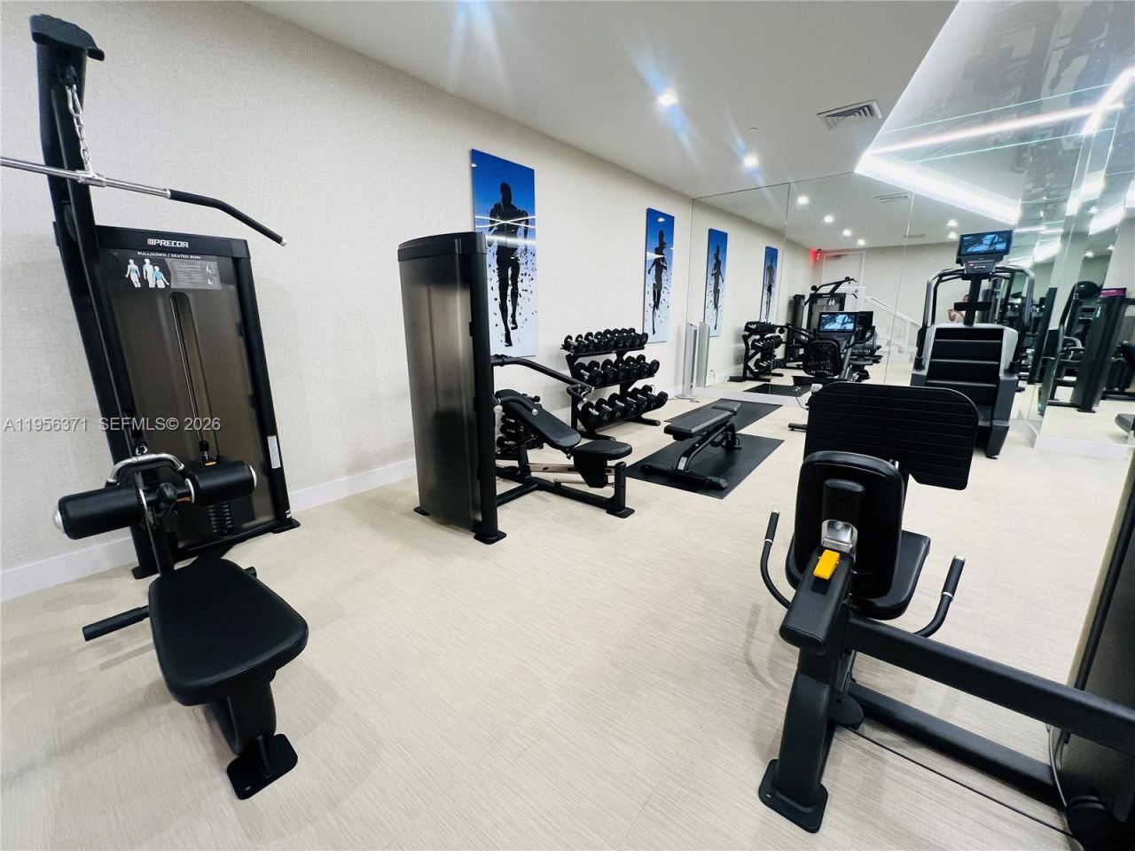 3640 Yacht Club Dr , Unit 609, Aventura, FL 33180 Photo