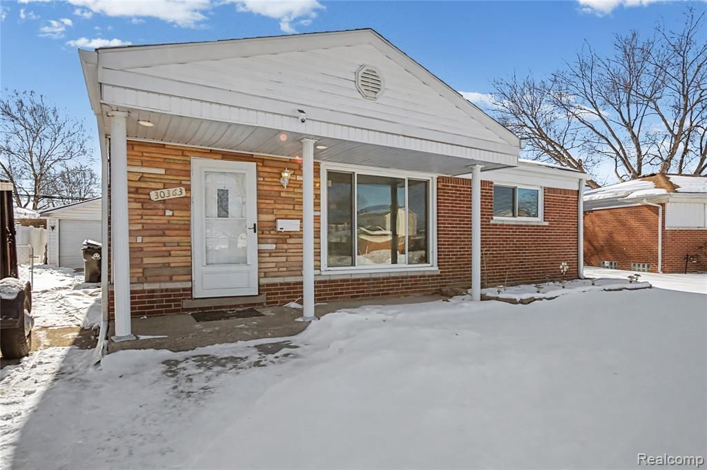30363 Indigo Street, Roseville, MI 48066 Main Photo