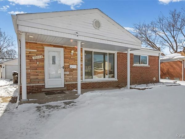 30363 Indigo Street, Roseville, MI 48066