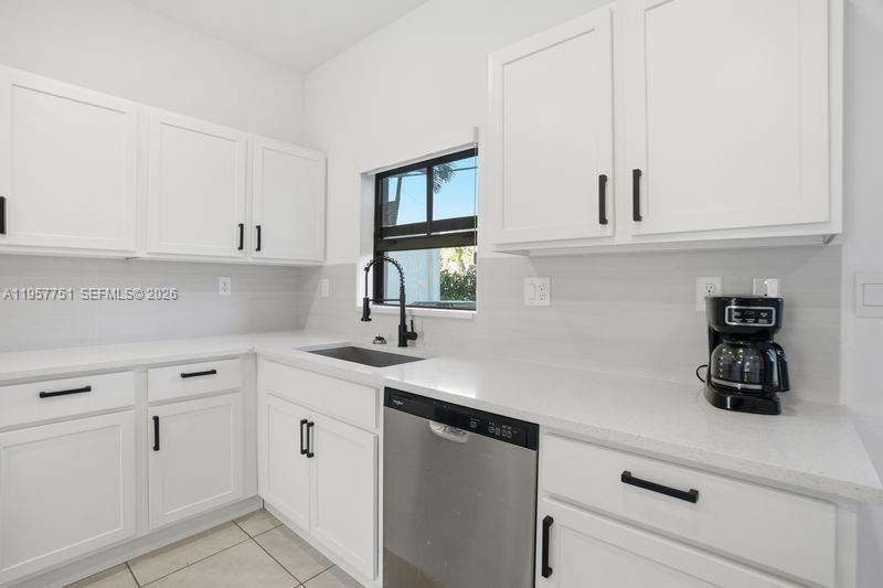 816 NW 3rd Ter, Unit 818, Pompano Beach, FL 33060 Photo