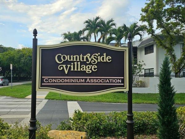 18965 NW 62nd Ave, Unit 202, Hialeah, FL 33015