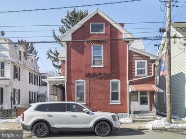 521 S 2ND ST, CHAMBERSBURG, PA 17201