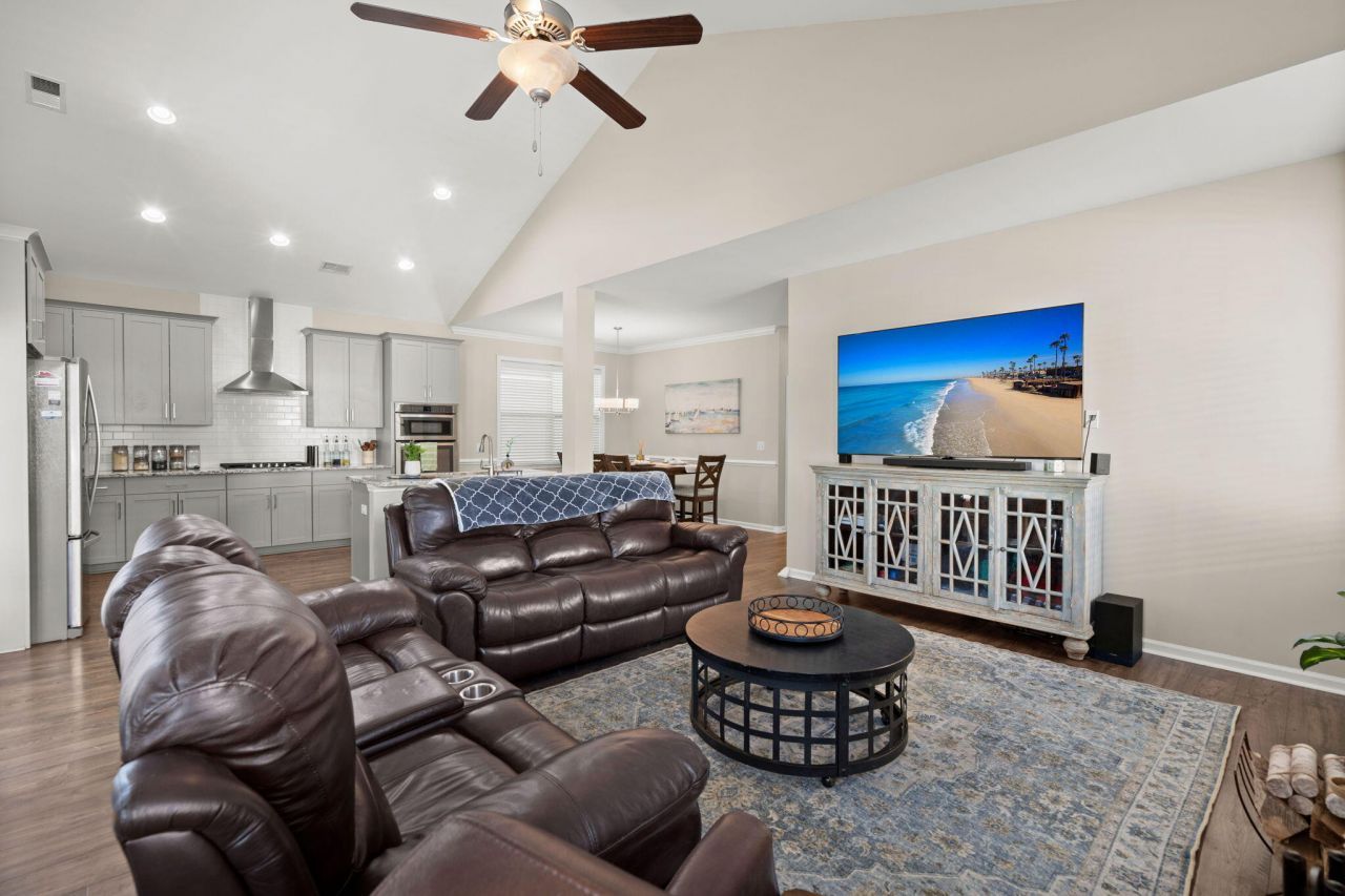 1044 Oak Bluff Avenue Photo 20