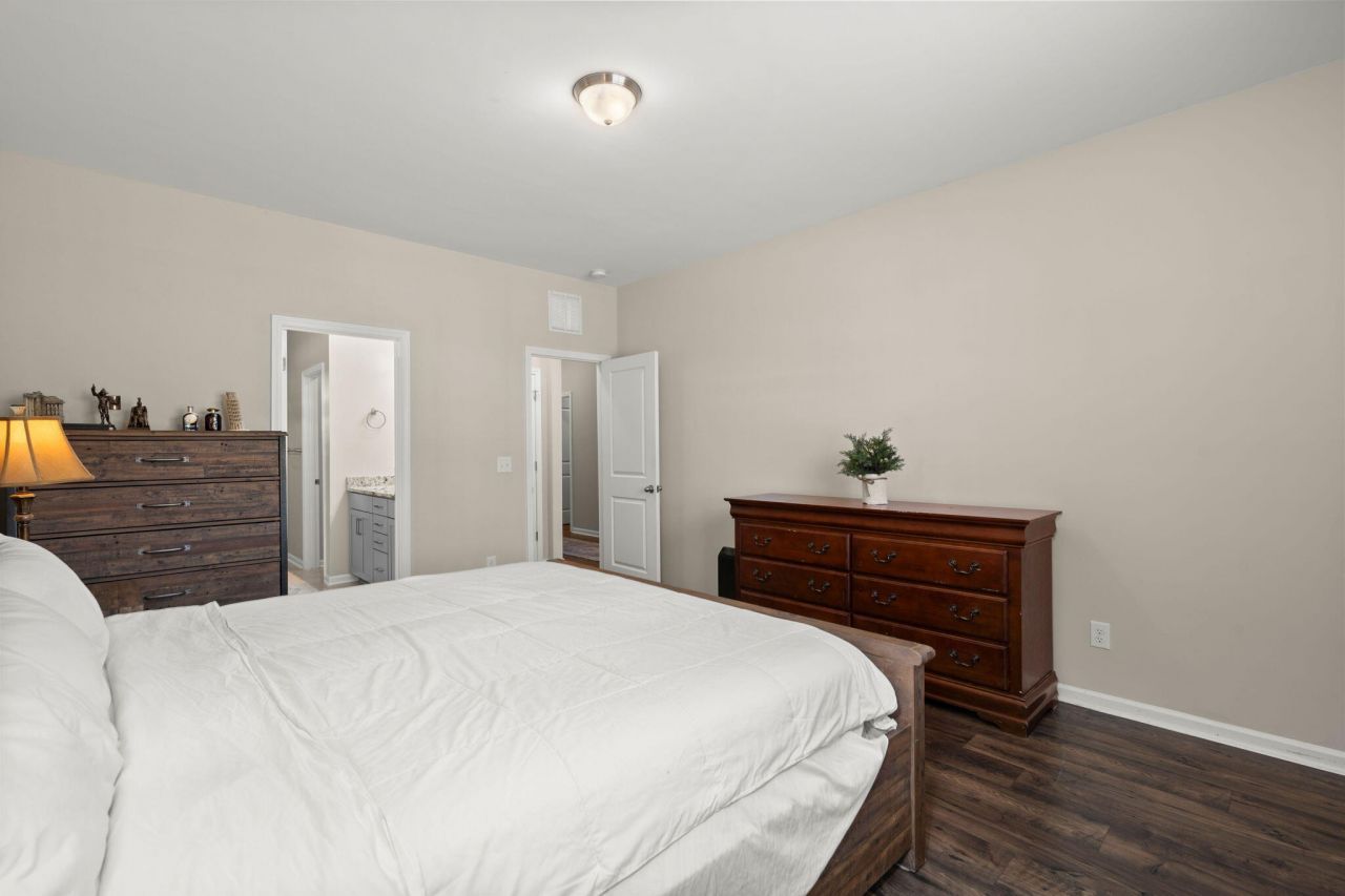 1044 Oak Bluff Avenue Photo 22