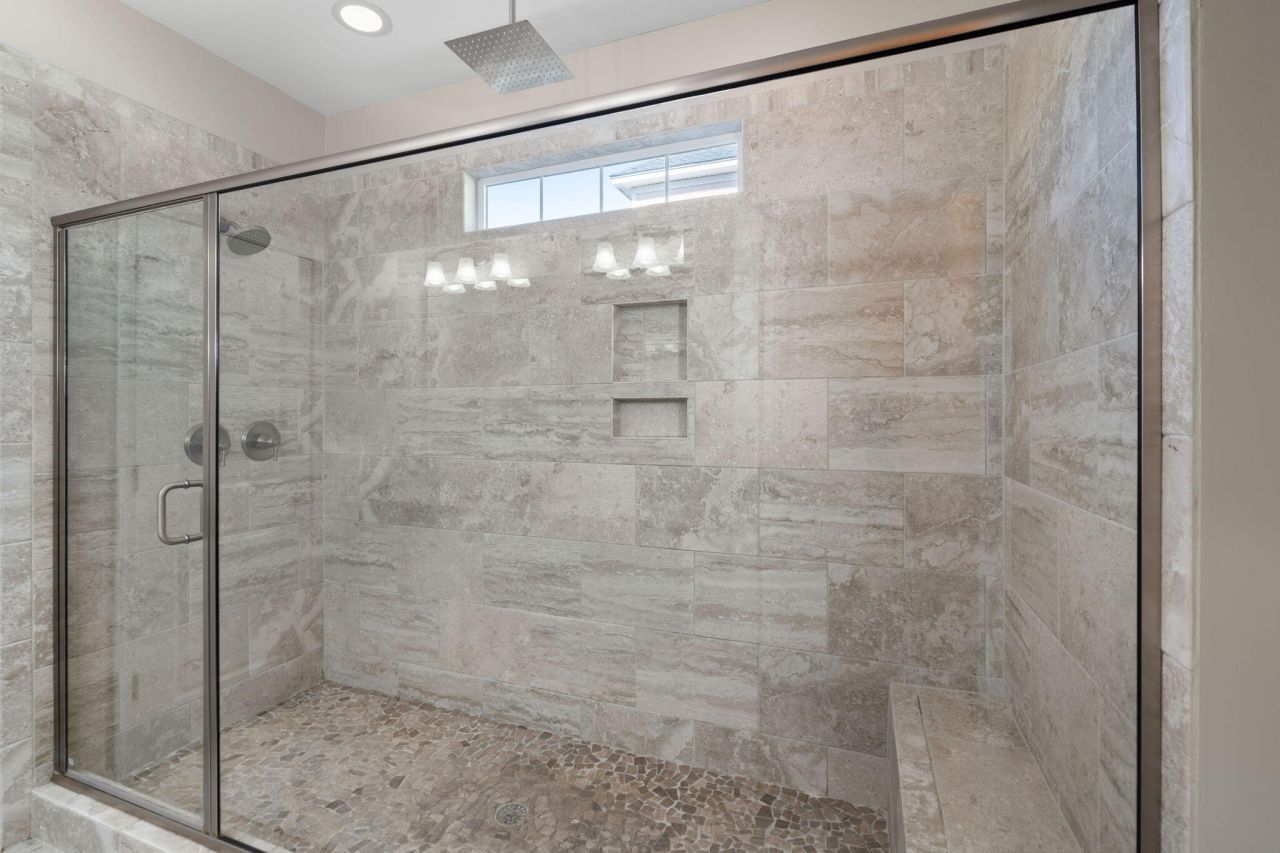 1044 Oak Bluff Avenue Photo 24