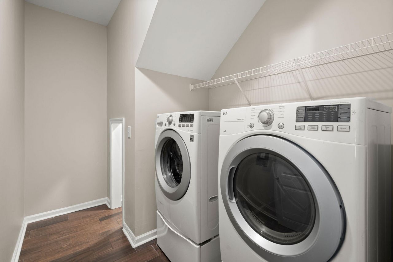 1044 Oak Bluff Avenue Photo 27