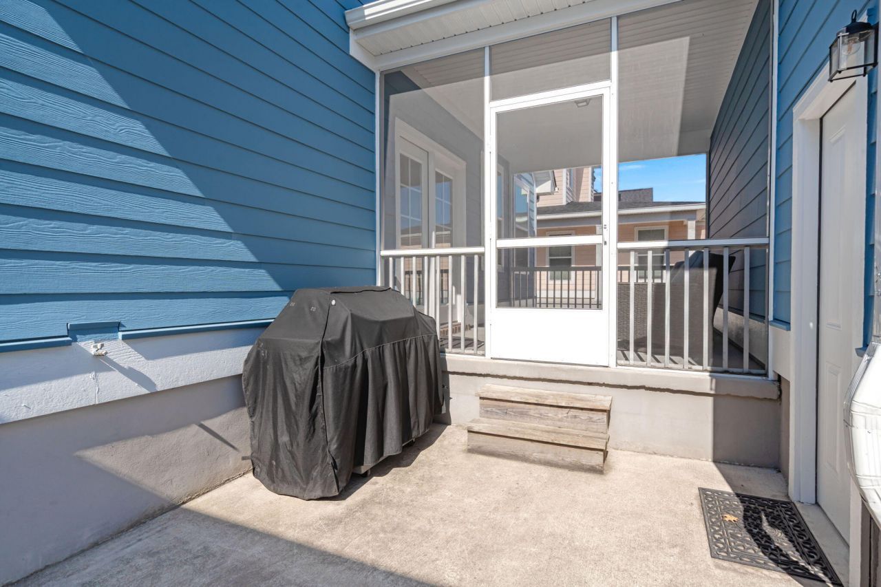 1044 Oak Bluff Avenue Photo 36