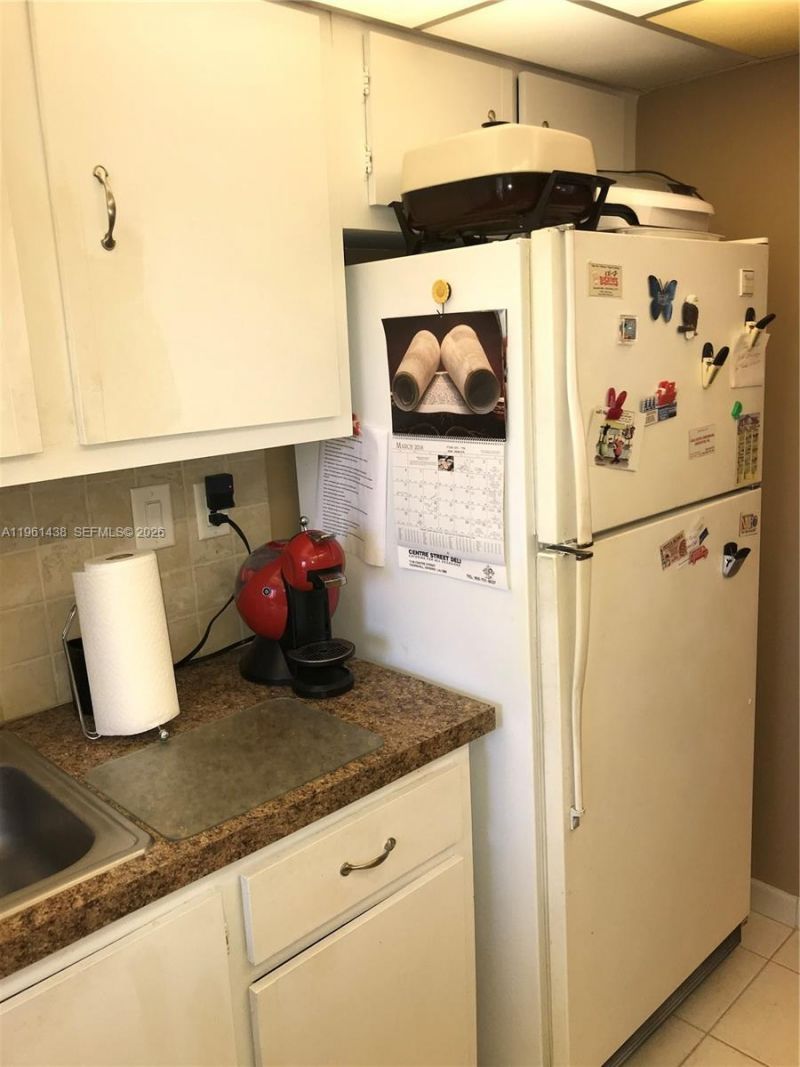 210 172nd St, Unit 331, Sunny Isles Beach, FL 33160 Photo