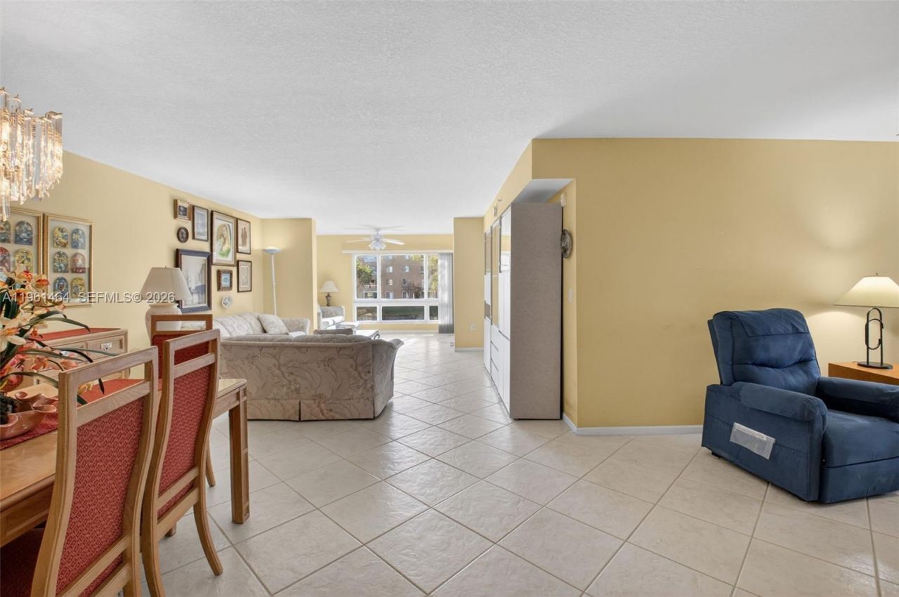 12540 Majesty Cir, Unit 208, Boynton Beach, FL 33437 Photo