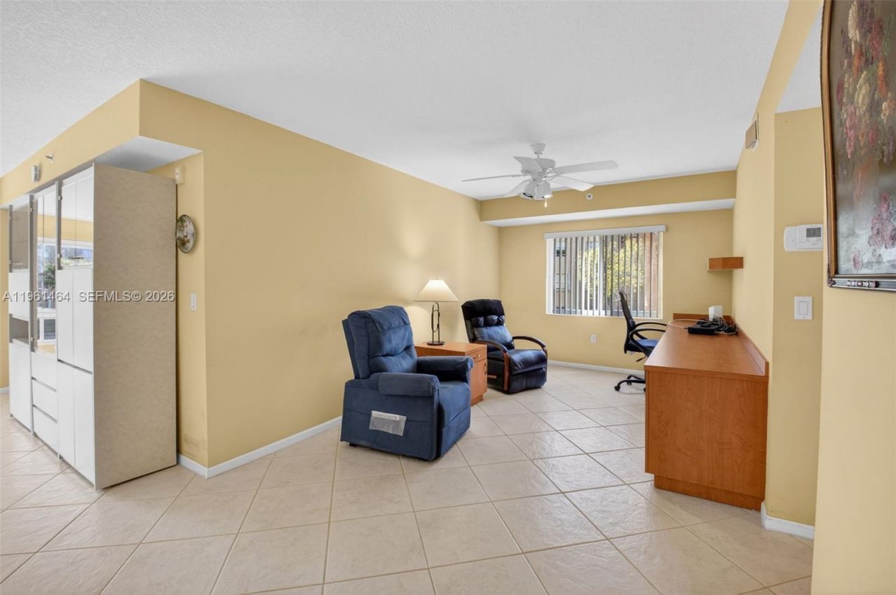 12540 Majesty Cir, Unit 208, Boynton Beach, FL 33437 Photo