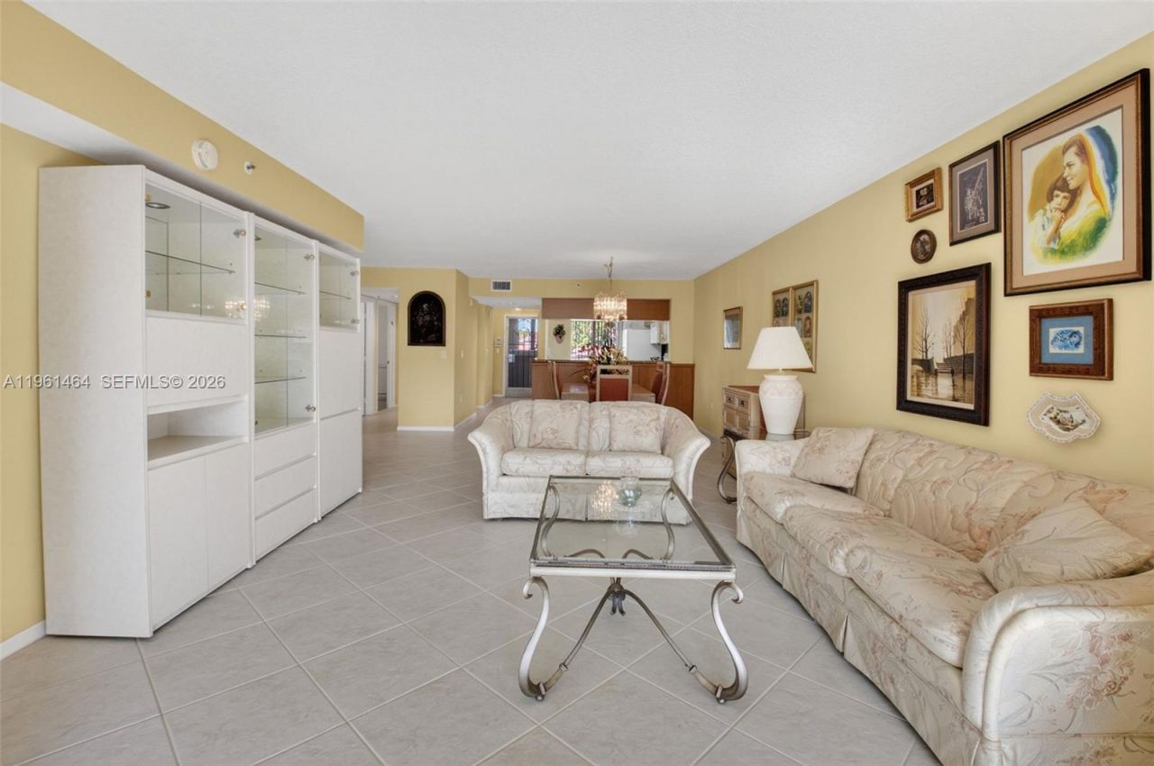 12540 Majesty Cir, Unit 208, Boynton Beach, FL 33437 Photo