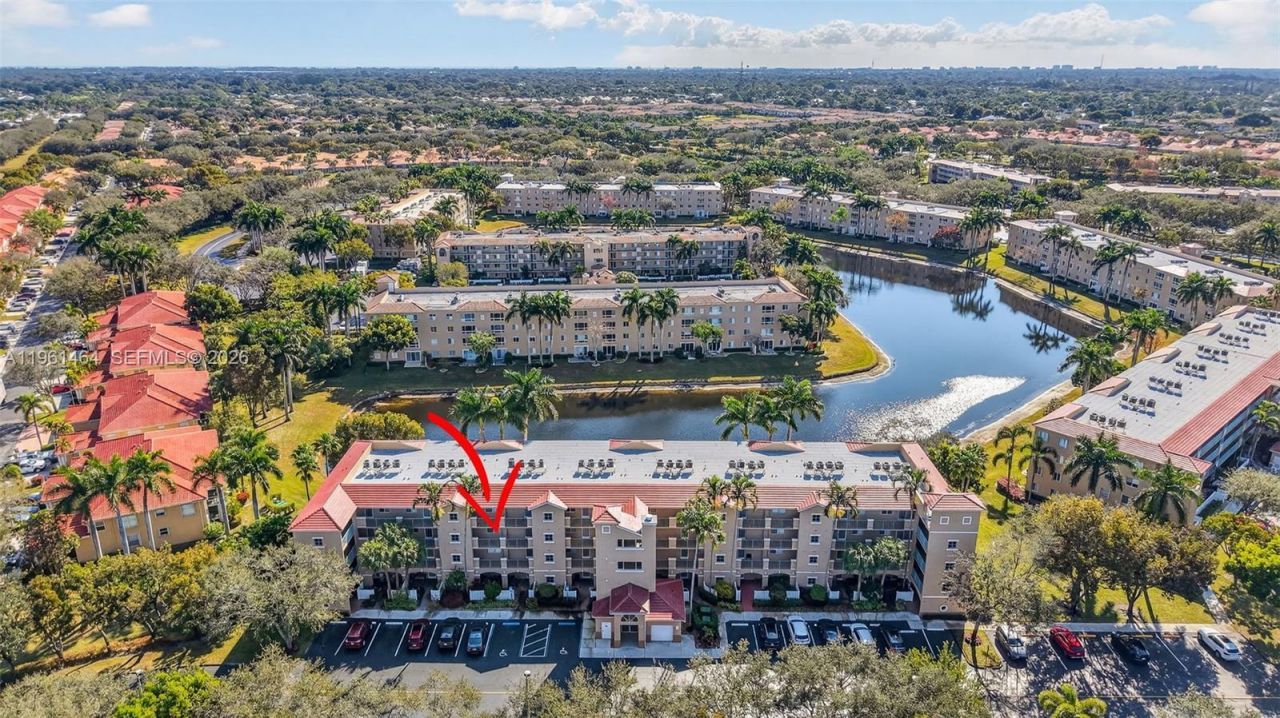 12540 Majesty Cir, Unit 208, Boynton Beach, FL 33437 Photo