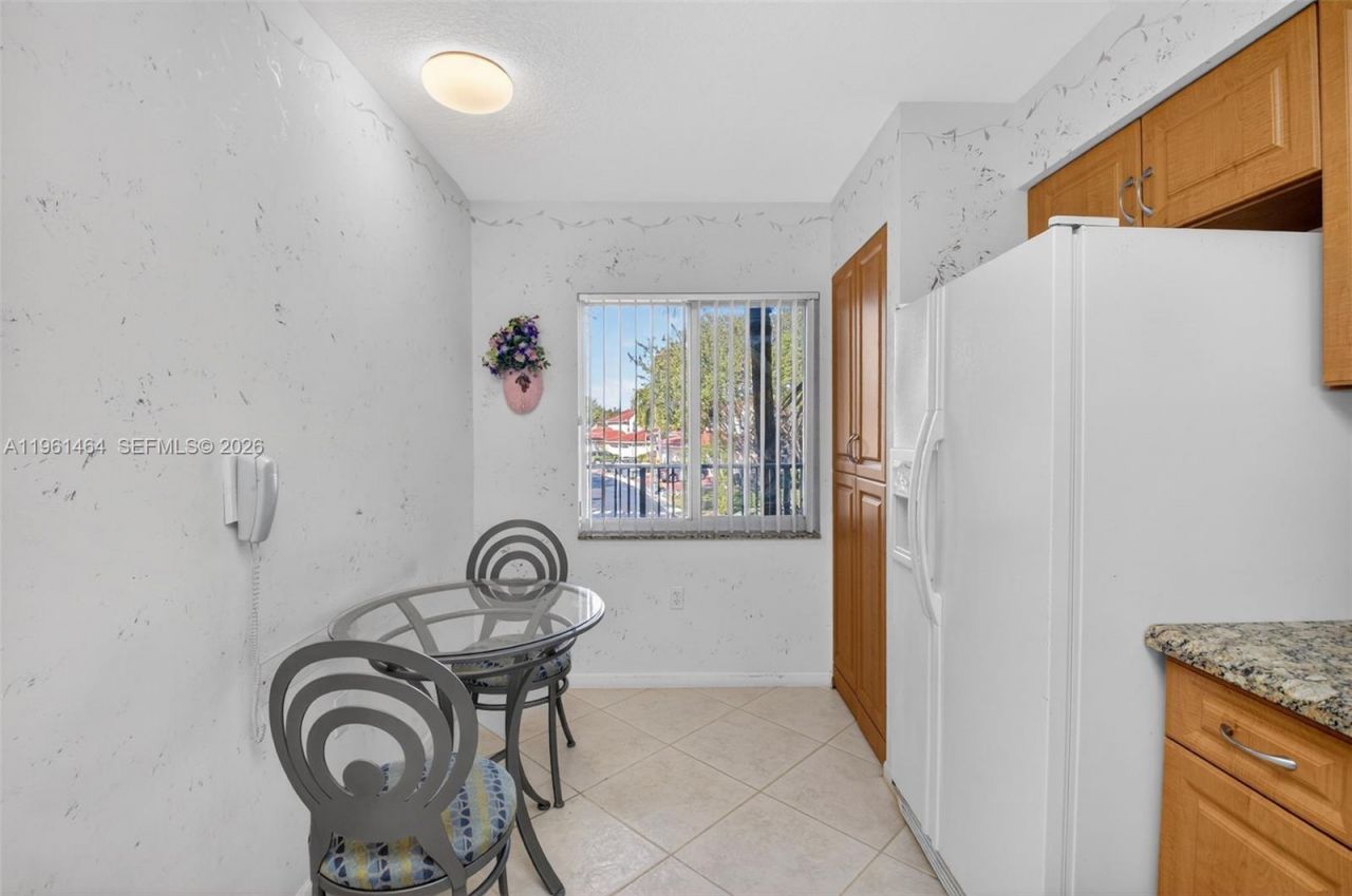 12540 Majesty Cir, Unit 208, Boynton Beach, FL 33437 Photo