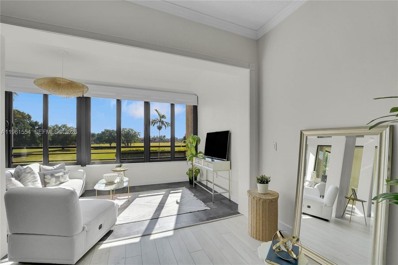 7460 La Paz Blvd, Unit 202, Boca Raton, FL 33433 Photo