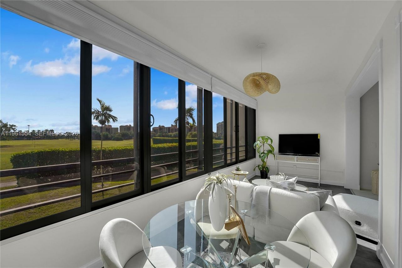 7460 La Paz Blvd, Unit 202, Boca Raton, FL 33433 Photo