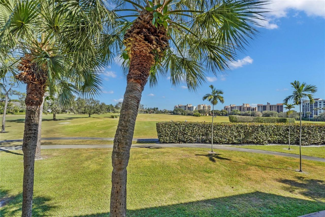 7460 La Paz Blvd, Unit 202, Boca Raton, FL 33433 Photo