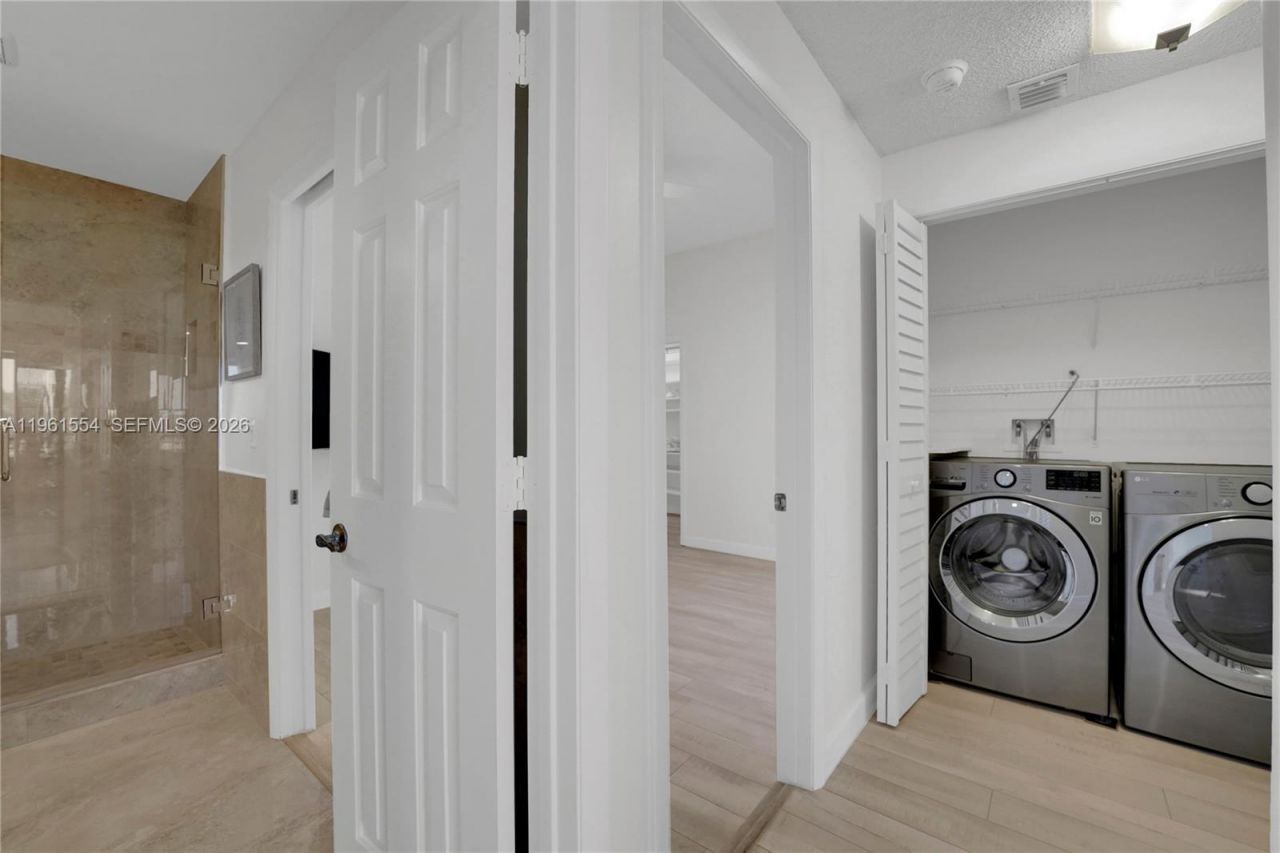 7460 La Paz Blvd, Unit 202, Boca Raton, FL 33433 Photo