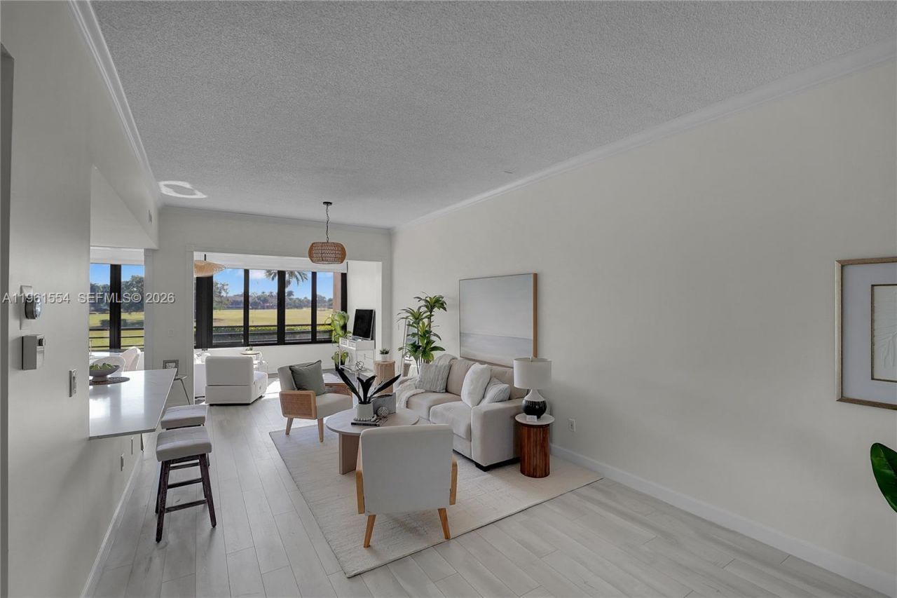 7460 La Paz Blvd, Unit 202, Boca Raton, FL 33433 Photo