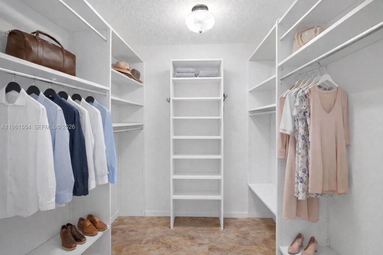 7460 La Paz Blvd, Unit 202, Boca Raton, FL 33433 Photo