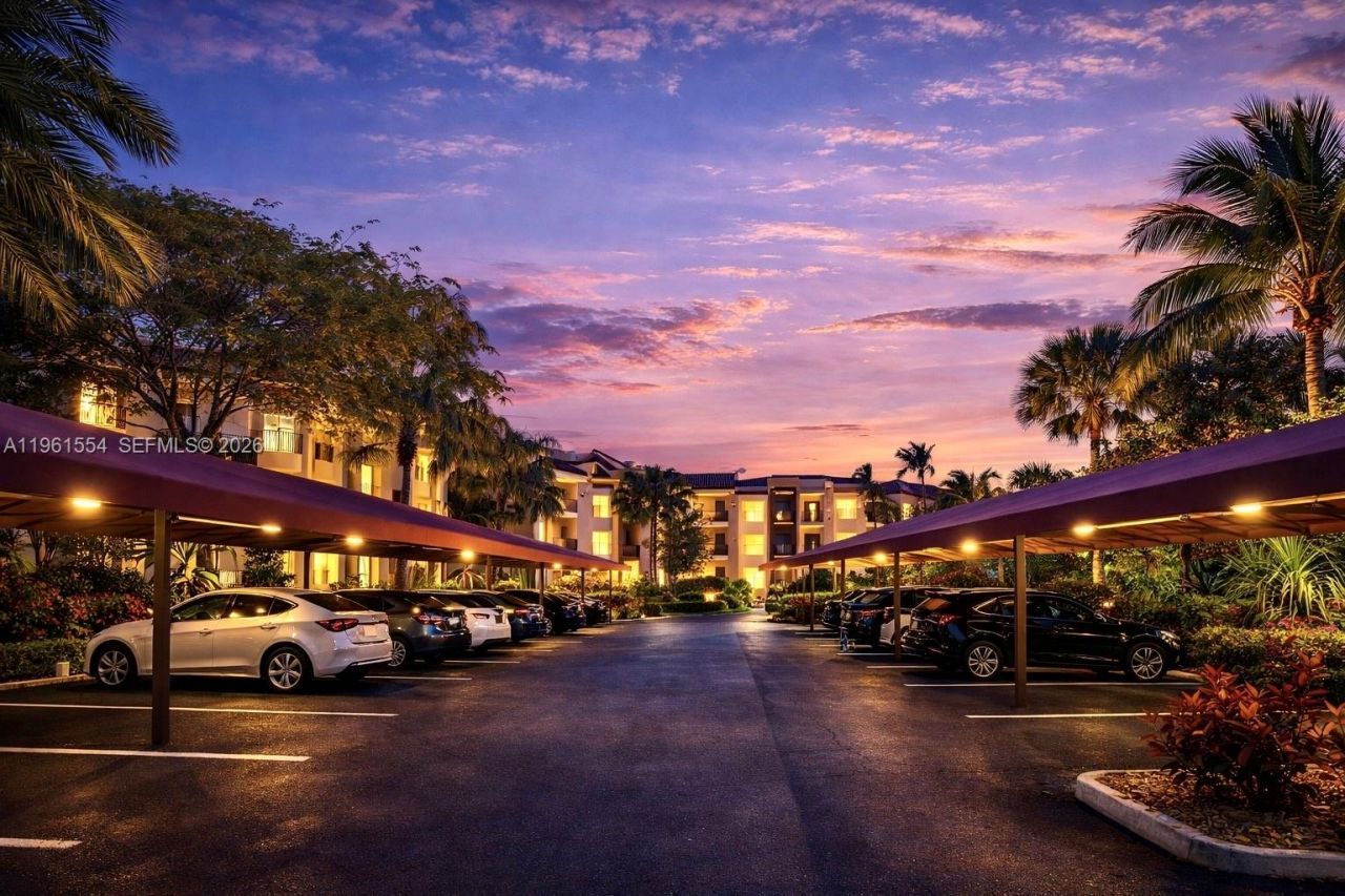 7460 La Paz Blvd, Unit 202, Boca Raton, FL 33433 Photo