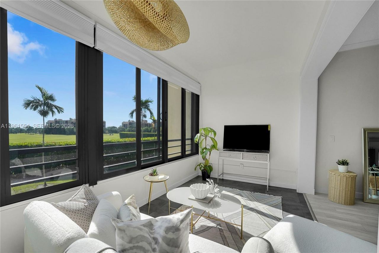 7460 La Paz Blvd, Unit 202, Boca Raton, FL 33433 Photo