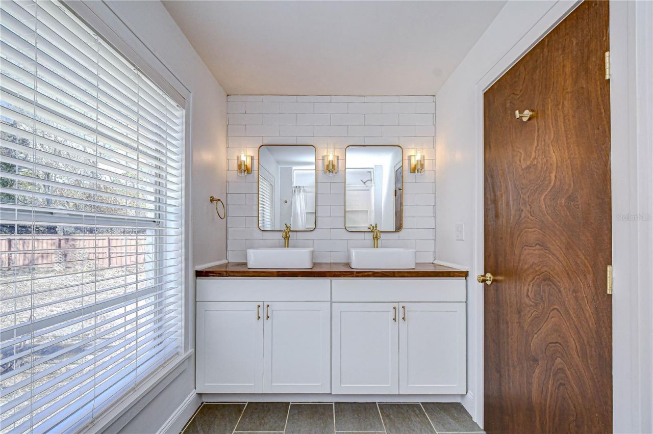 2524 Victarra Circle, Lutz, FL 33559 Photo