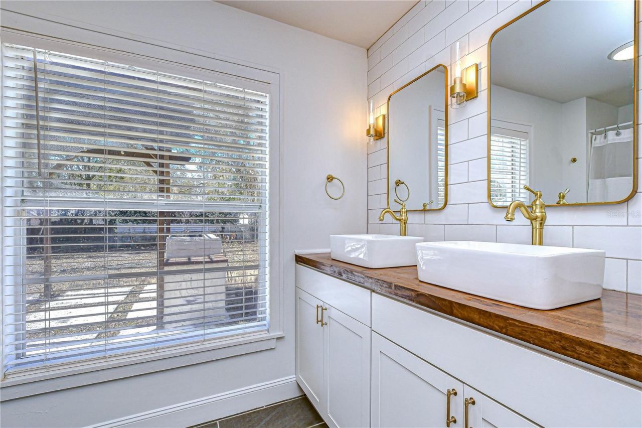 2524 Victarra Circle, Lutz, FL 33559 Photo