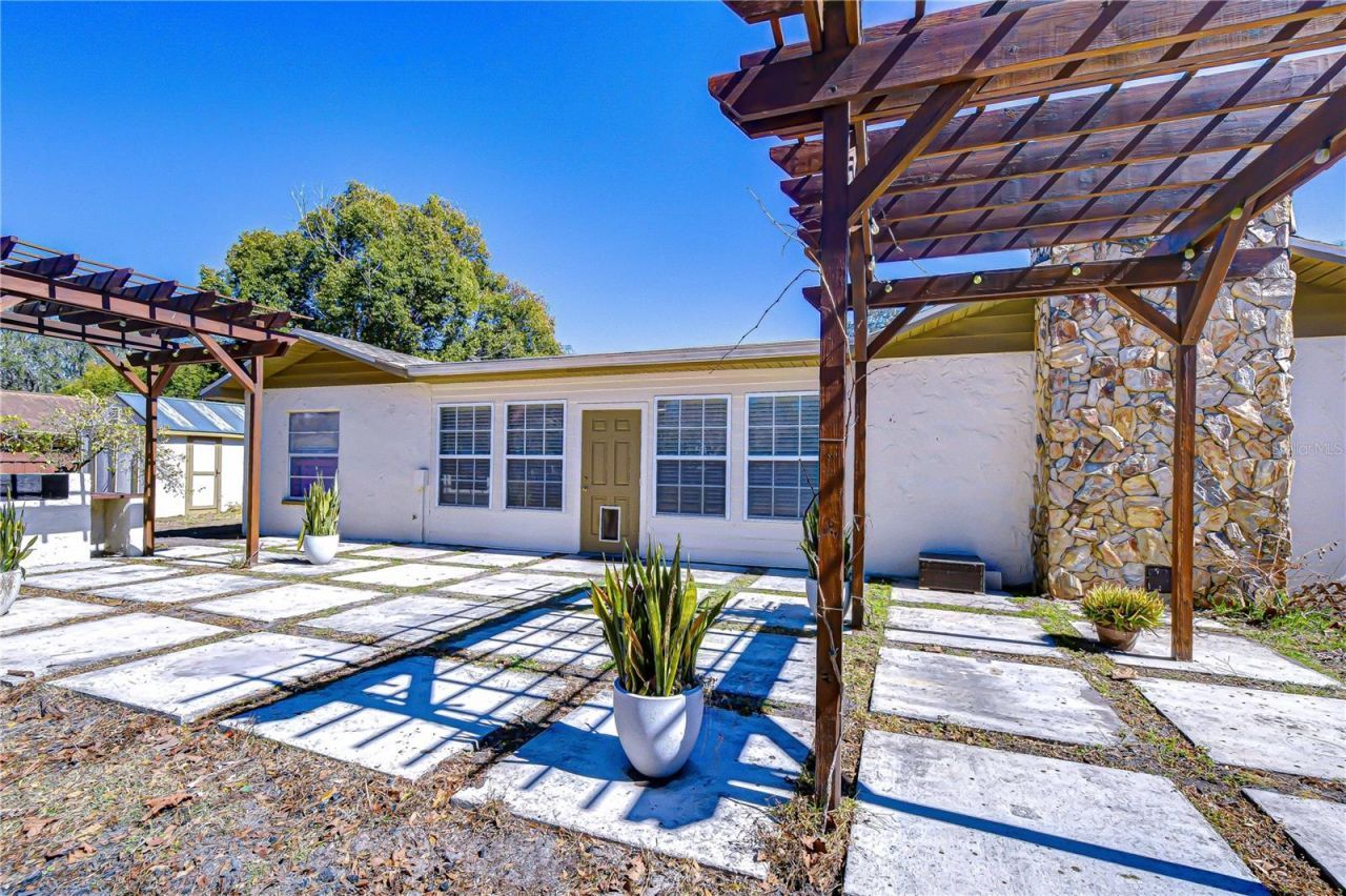 2524 Victarra Circle, Lutz, FL 33559 Photo