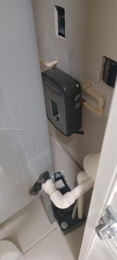 1801 S Treasure Dr, Unit 222, North Bay Village, FL 33141 Photo