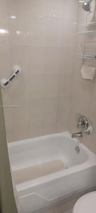 1801 S Treasure Dr, Unit 222, North Bay Village, FL 33141 Photo