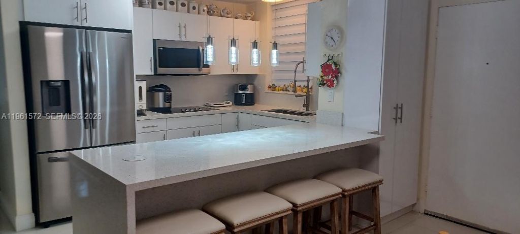 1801 S Treasure Dr, Unit 222, North Bay Village, FL 33141 Photo