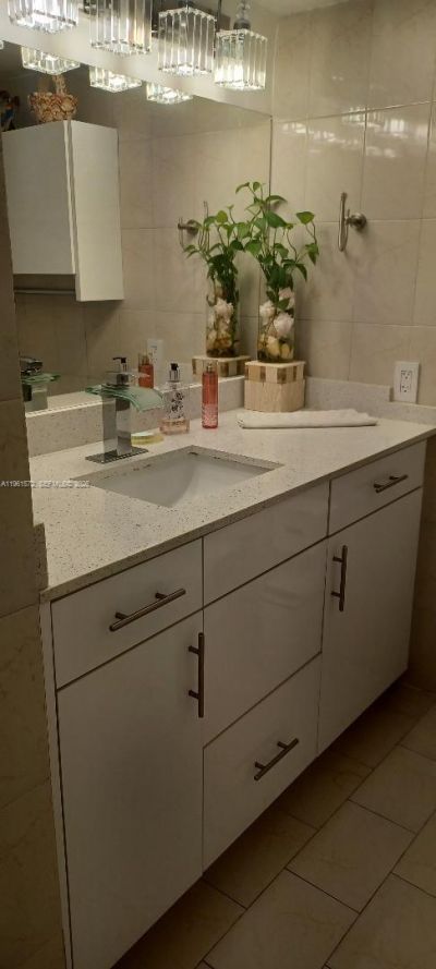 1801 S Treasure Dr, Unit 222, North Bay Village, FL 33141 Photo