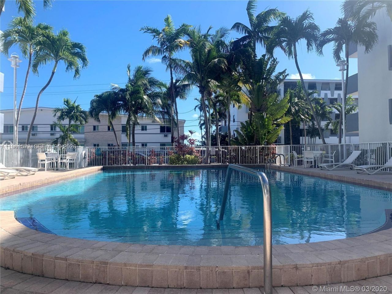 1801 S Treasure Dr, Unit 222, North Bay Village, FL 33141 Photo