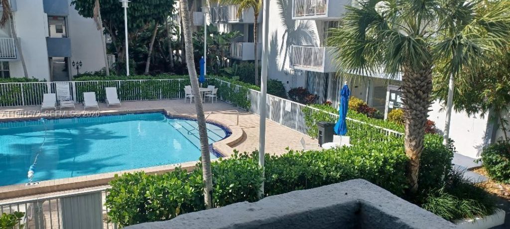 1801 S Treasure Dr, Unit 222, North Bay Village, FL 33141 Photo