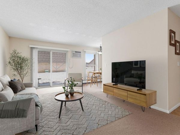 929 11th Avenue S, Unit 1, Hopkins, MN 55343