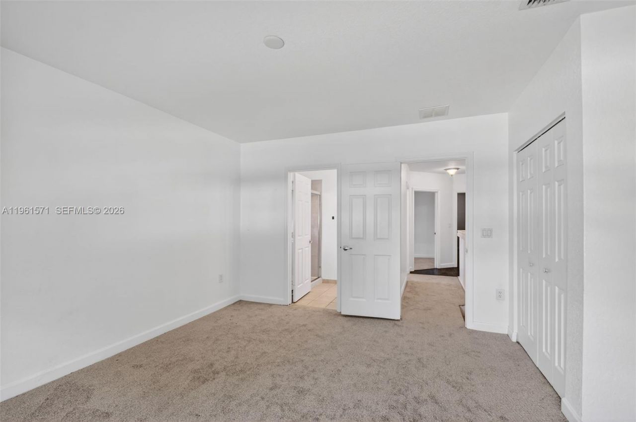 4206 Napoli Lake Dr, Riviera Beach, FL 33410 Photo