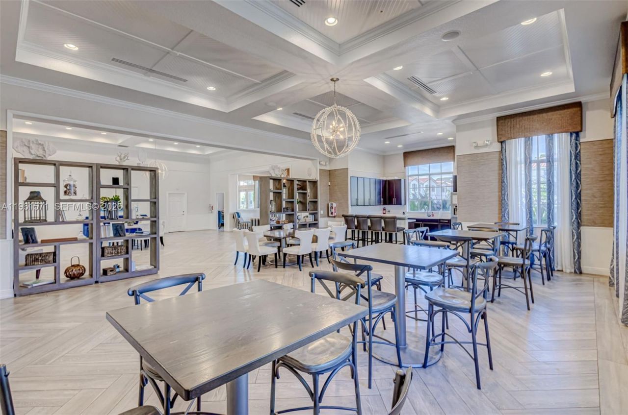 4206 Napoli Lake Dr, Riviera Beach, FL 33410 Photo