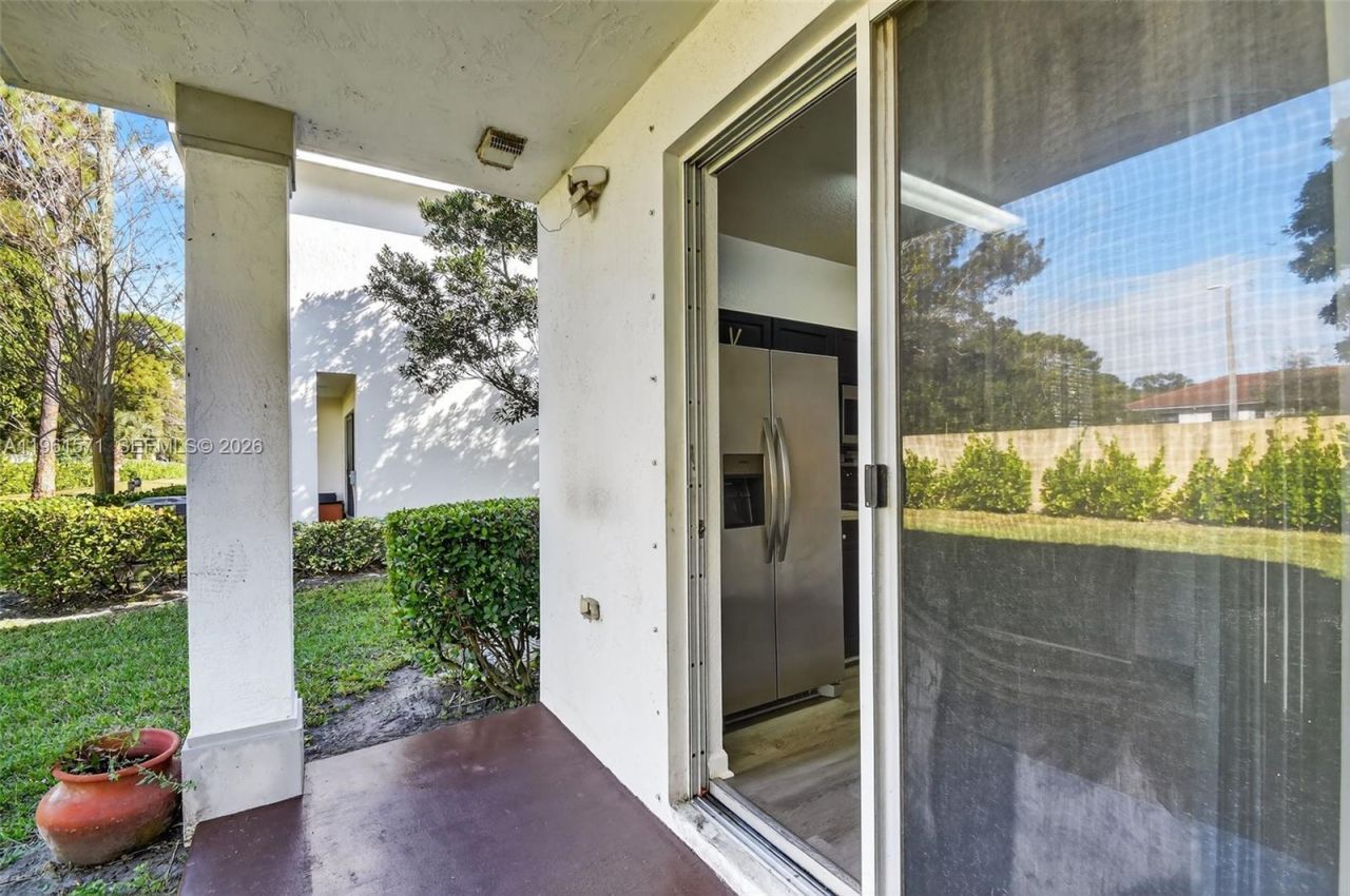 4206 Napoli Lake Dr, Riviera Beach, FL 33410 Photo