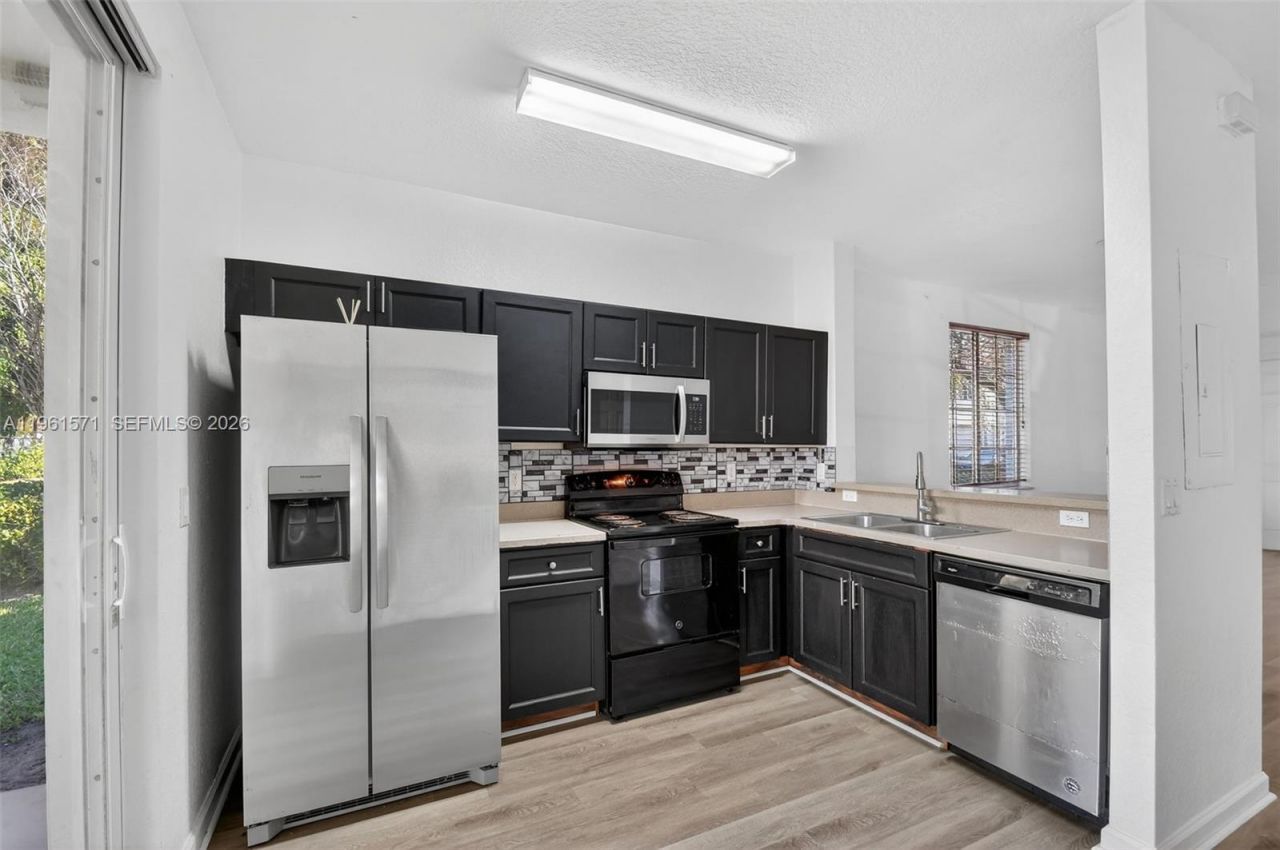 4206 Napoli Lake Dr, Riviera Beach, FL 33410 Photo