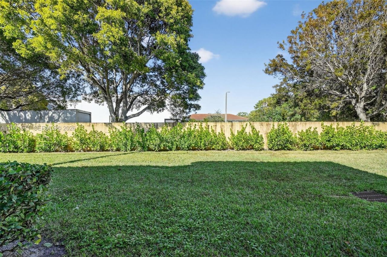 4206 Napoli Lake Dr, Riviera Beach, FL 33410 Photo